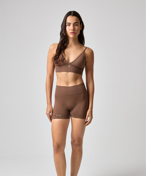 Aeris Short in Dark Brown, ÔNNE activewear