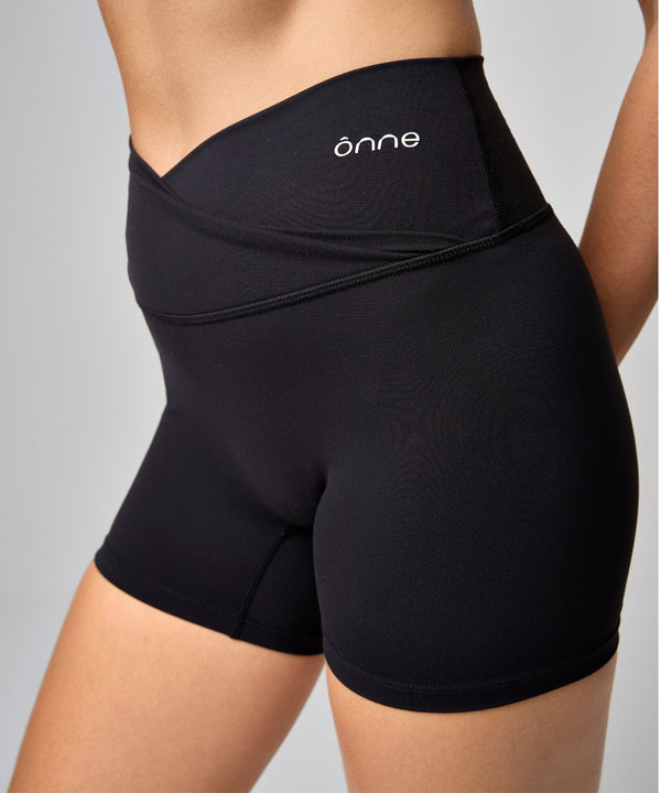 Solene Shorts in Black, ÔNNE activewear