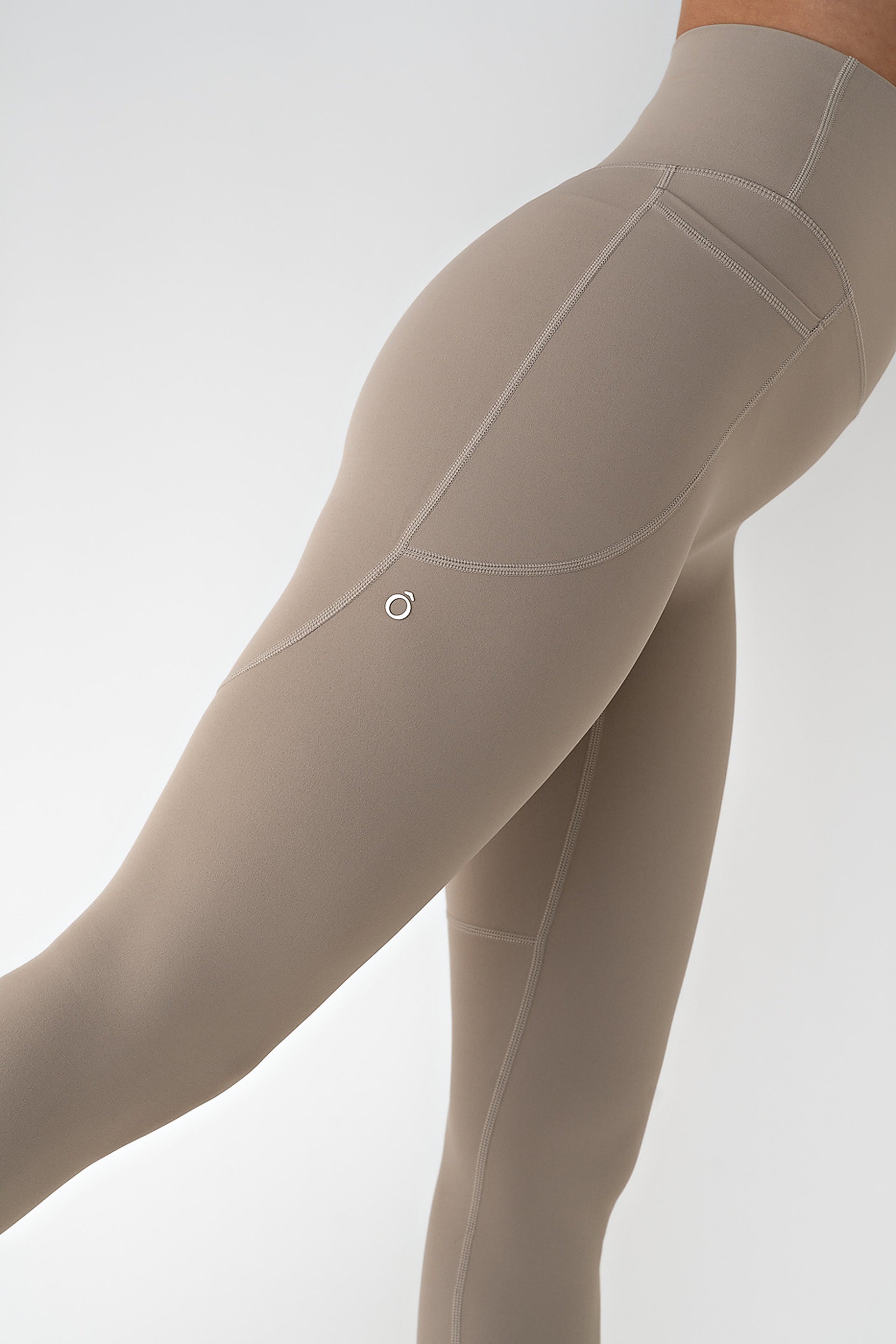 Bark Leggings in Sand Brown, ÔNNE activewear
