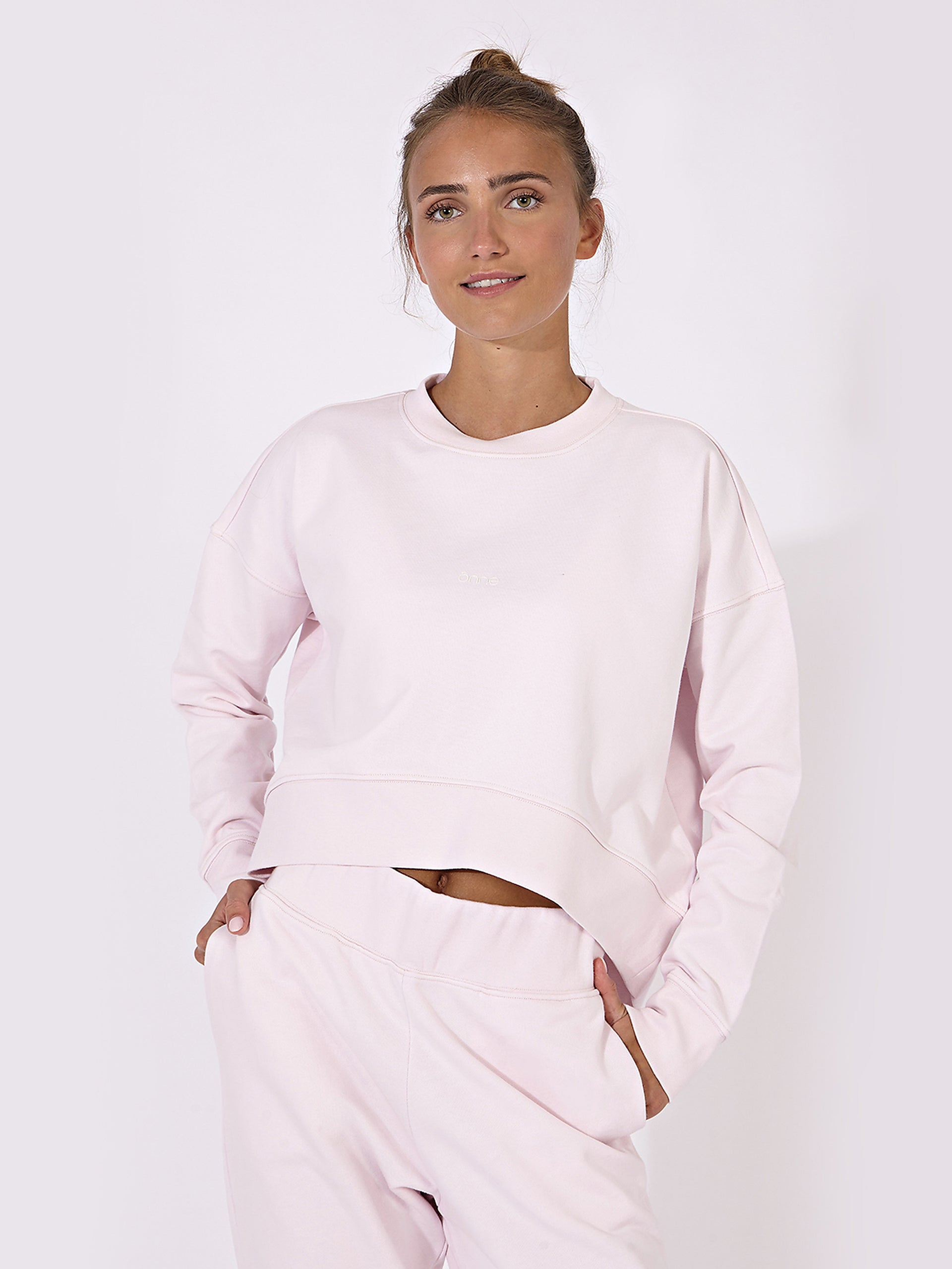 Elara Hoodie Baggy in Light Pink, ÔNNE activewear