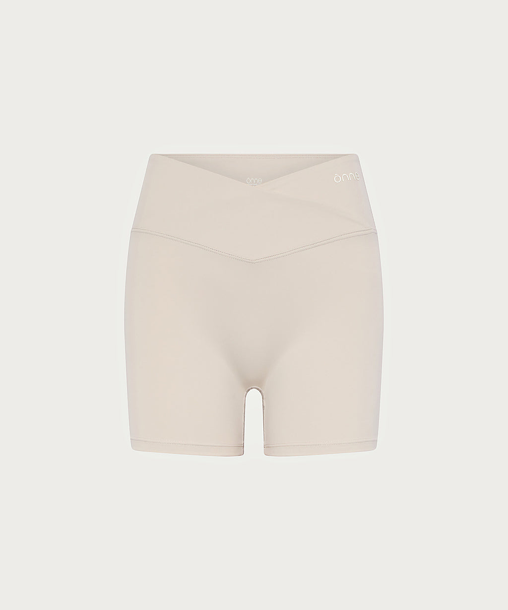 Marlo Shorts in Light Khaki, ÔNNE activewear
