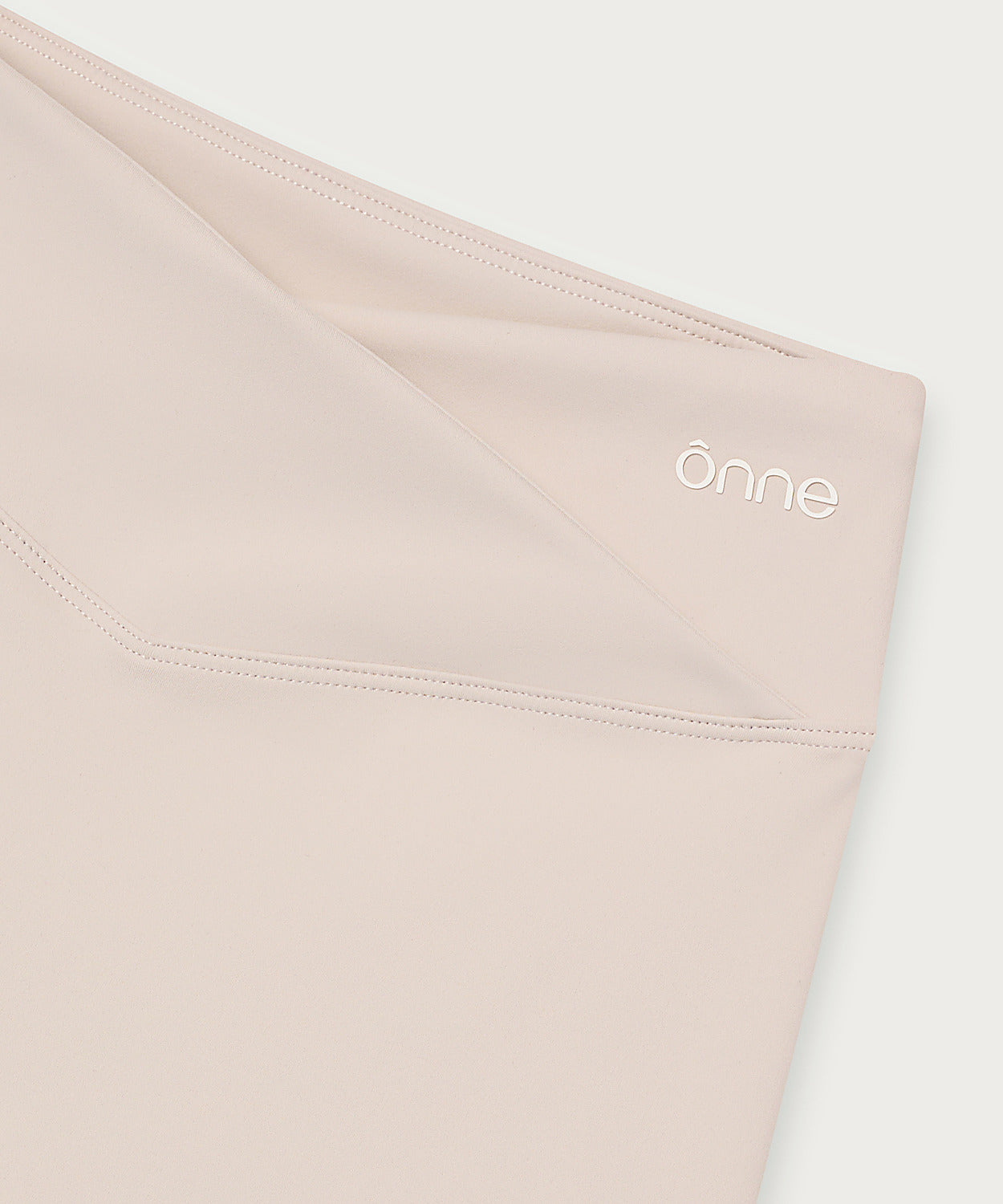 Marlo Shorts in Light Khaki, ÔNNE activewear