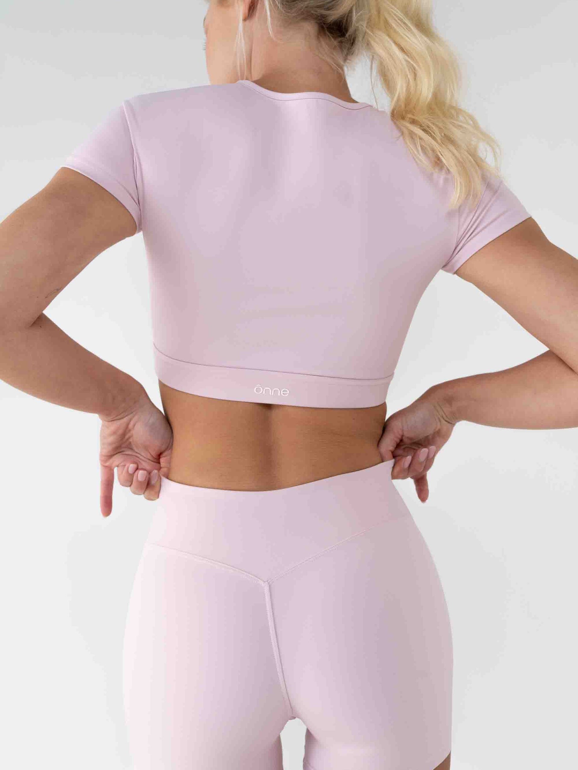 Muse Top in Peach Pink, ÔNNE activewear