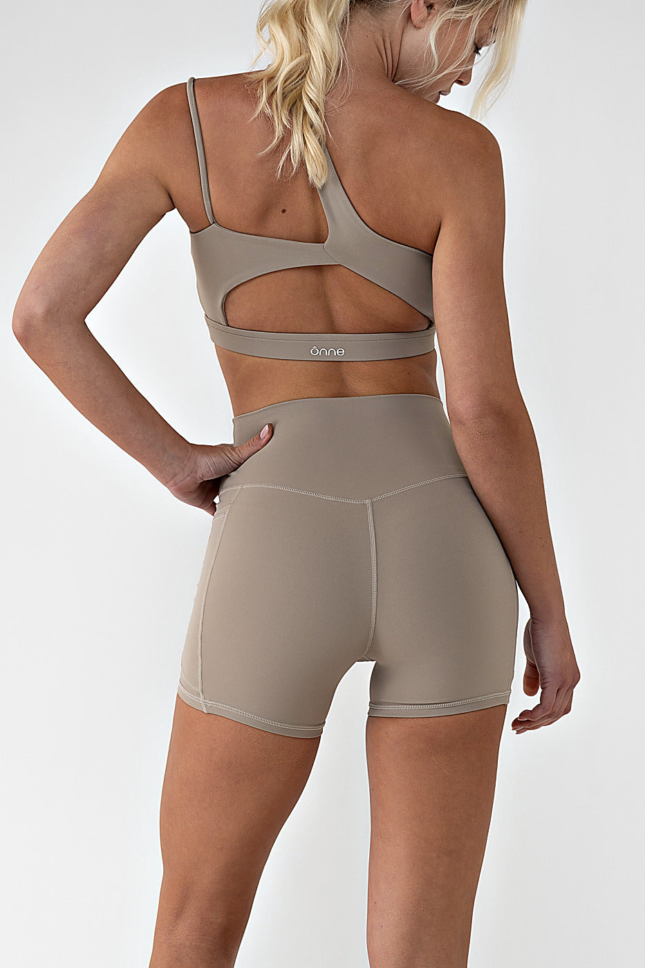 Nora Top in Sand Brown, ÔNNE activewear