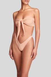 preload-Nude