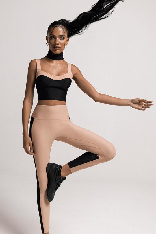 Nude Black